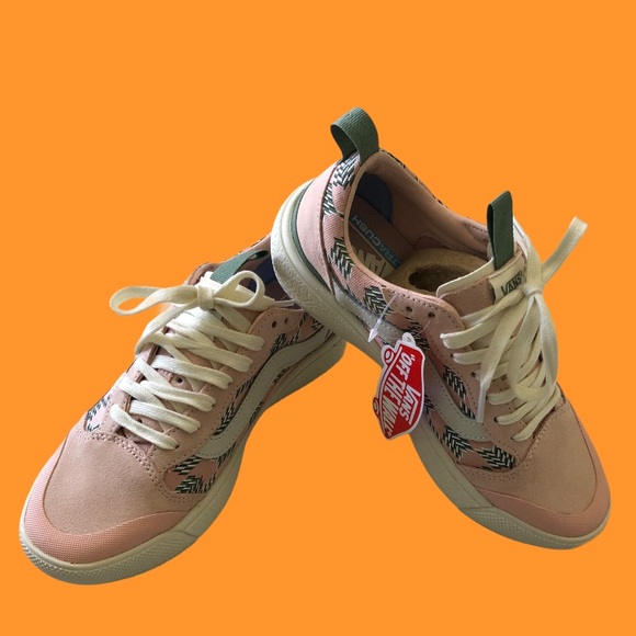 Vans women’s ultra range shoes - Picture 2 of 4